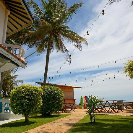Alma Beach Hotel Weligama Dış mekan fotoğraf