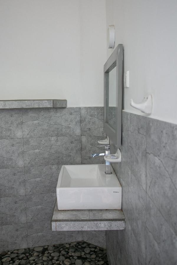 Alma Beach Hotel Weligama Dış mekan fotoğraf