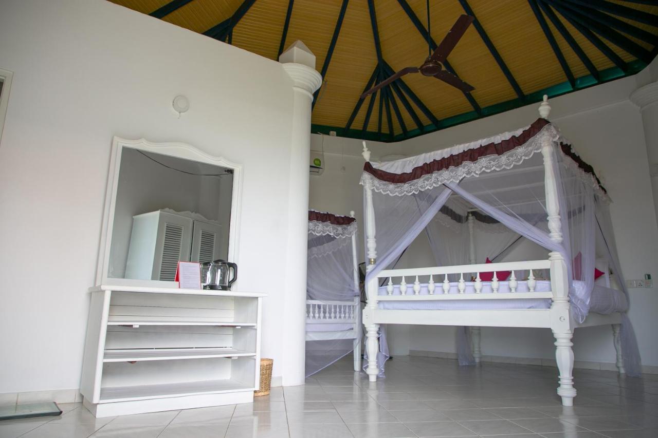 Alma Beach Hotel Weligama Dış mekan fotoğraf